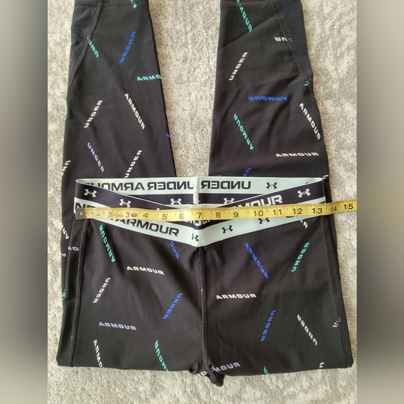 Girls Under Armour Heatgear Fitted Leggings Black Multi Color Print, Size YLG - Picture 5 of 5